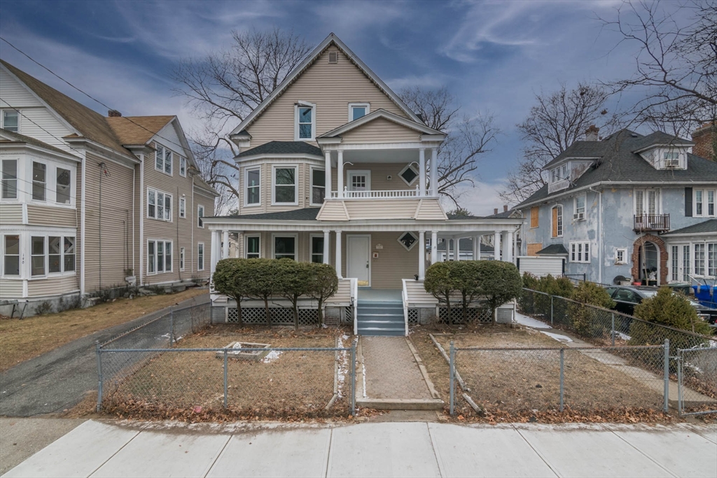 186 Oak Street Property Photo 1