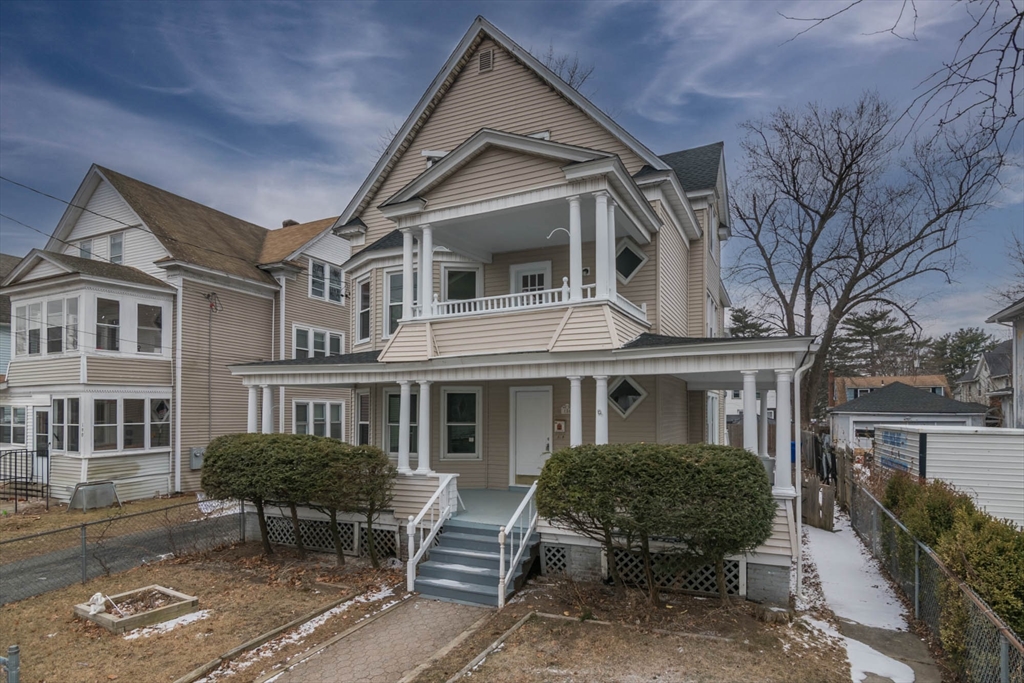 186 Oak Street Property Photo 2