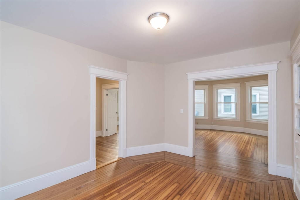 186 Oak Street Property Photo 10