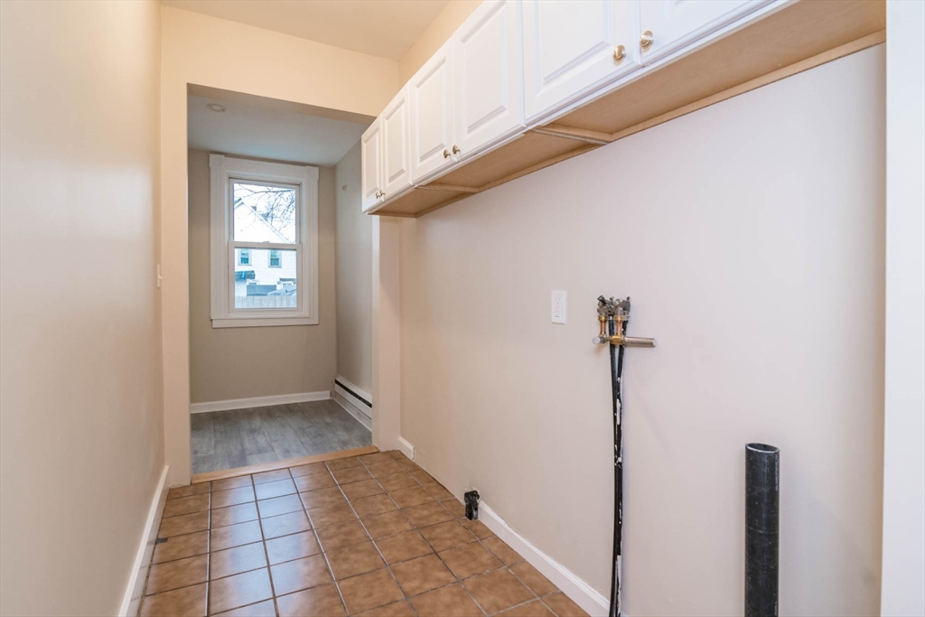 186 Oak Street Property Photo 13