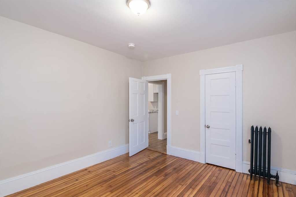 186 Oak Street Property Photo 15