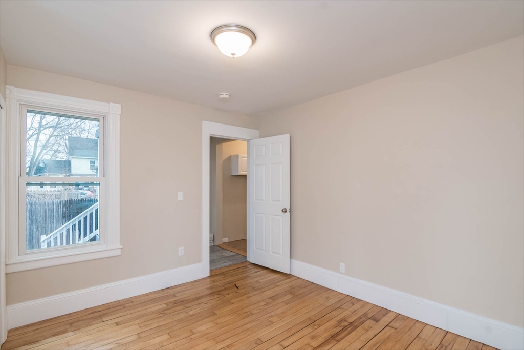 186 Oak Street Property Photo 16