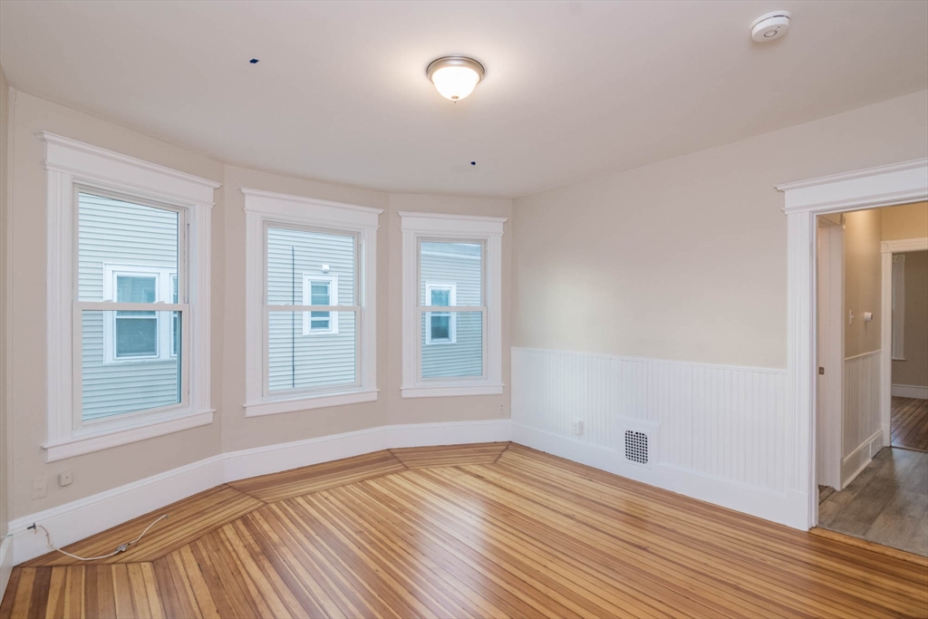 186 Oak Street Property Photo 22