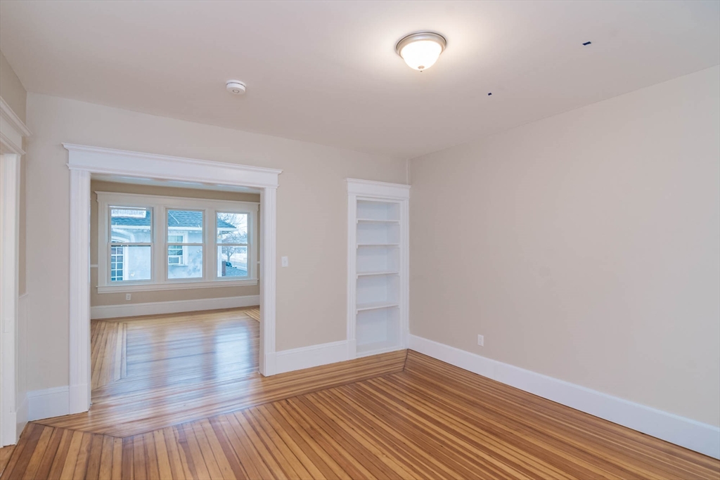 186 Oak Street Property Photo 23