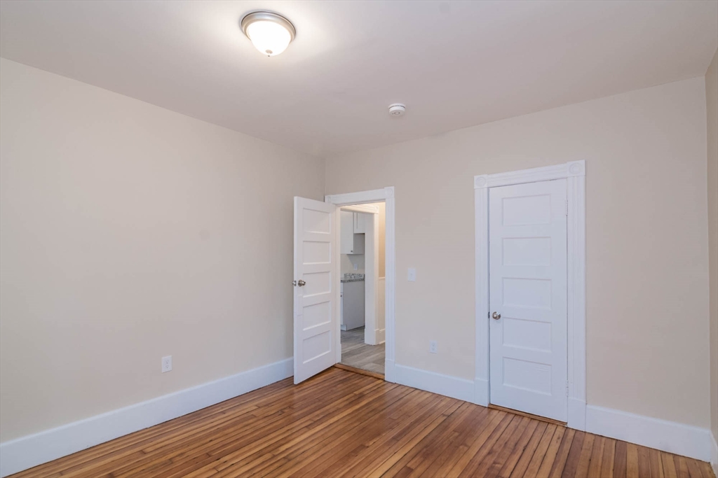 186 Oak Street Property Photo 26