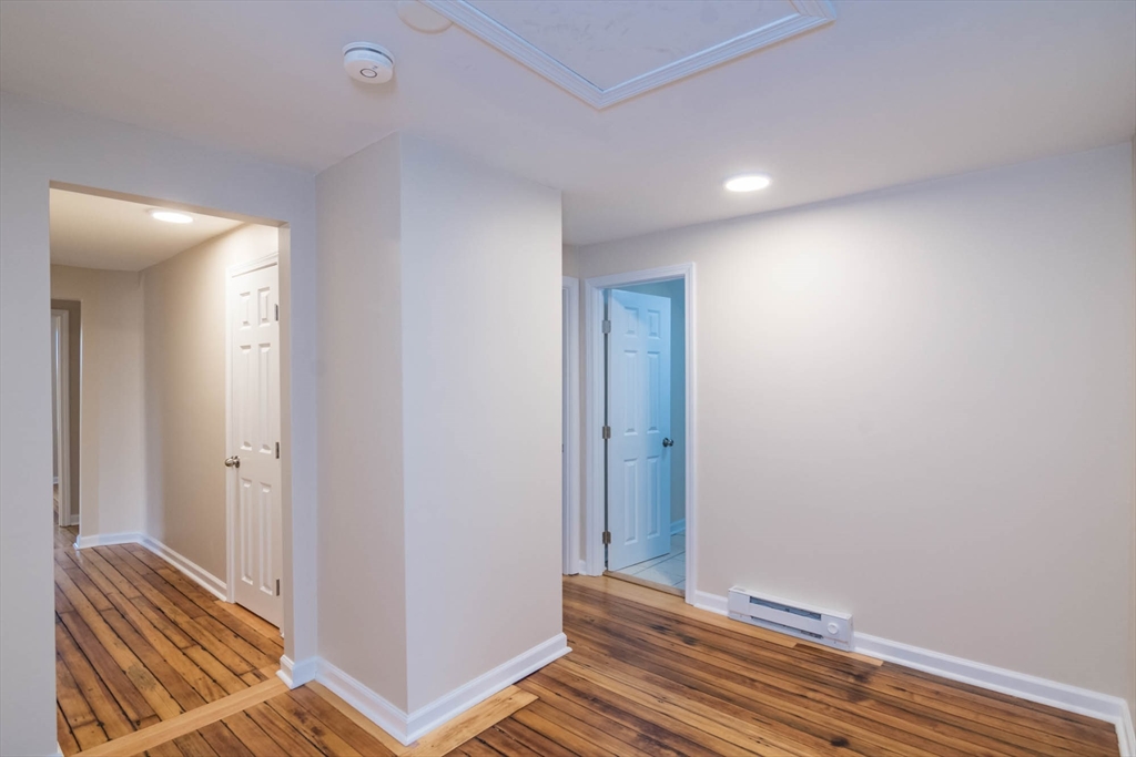186 Oak Street Property Photo 29