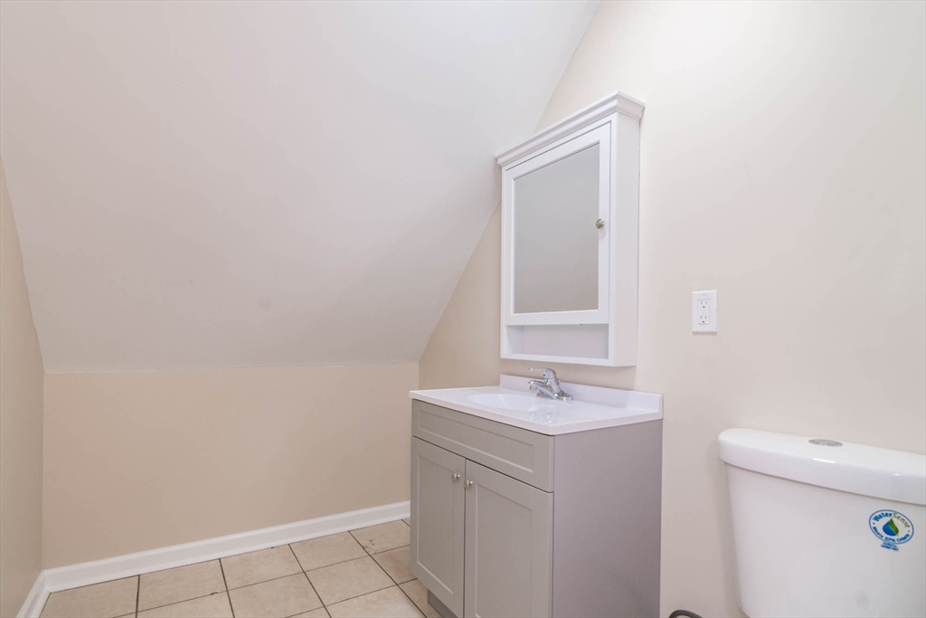 186 Oak Street Property Photo 37