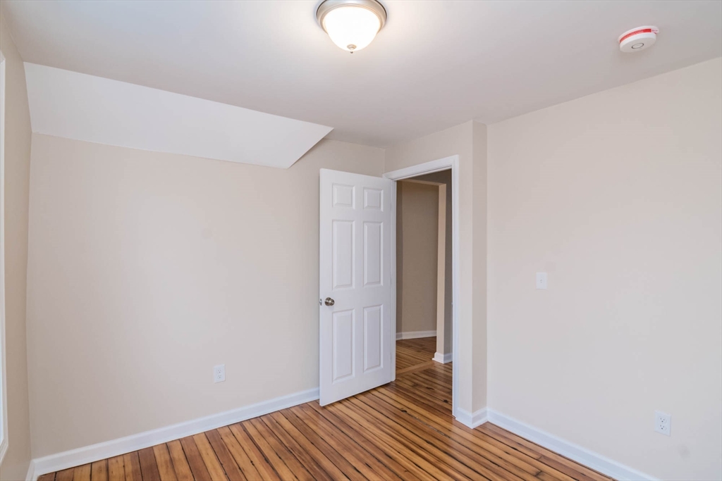 186 Oak Street Property Photo 39