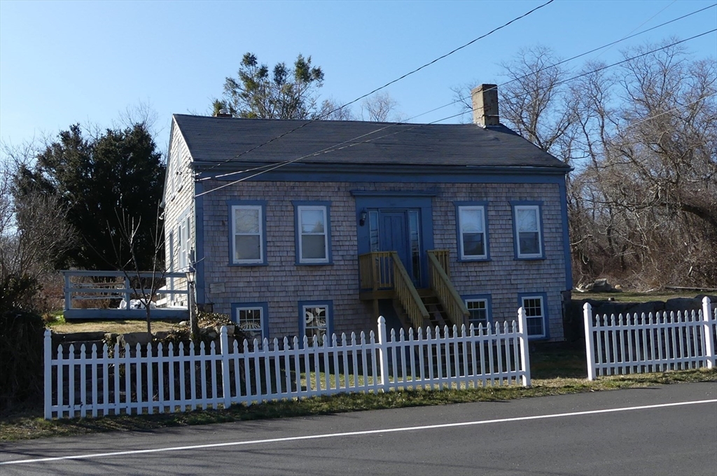 559 Main Rd Property Photo