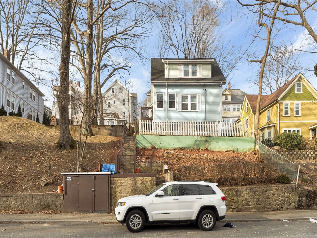 27 Rowe St. Property Photo 1