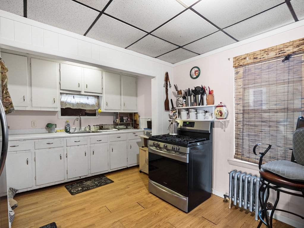 27 Rowe St. Property Photo 2