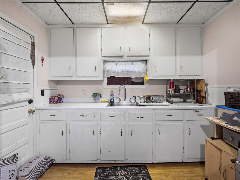 27 Rowe St. Property Photo 4