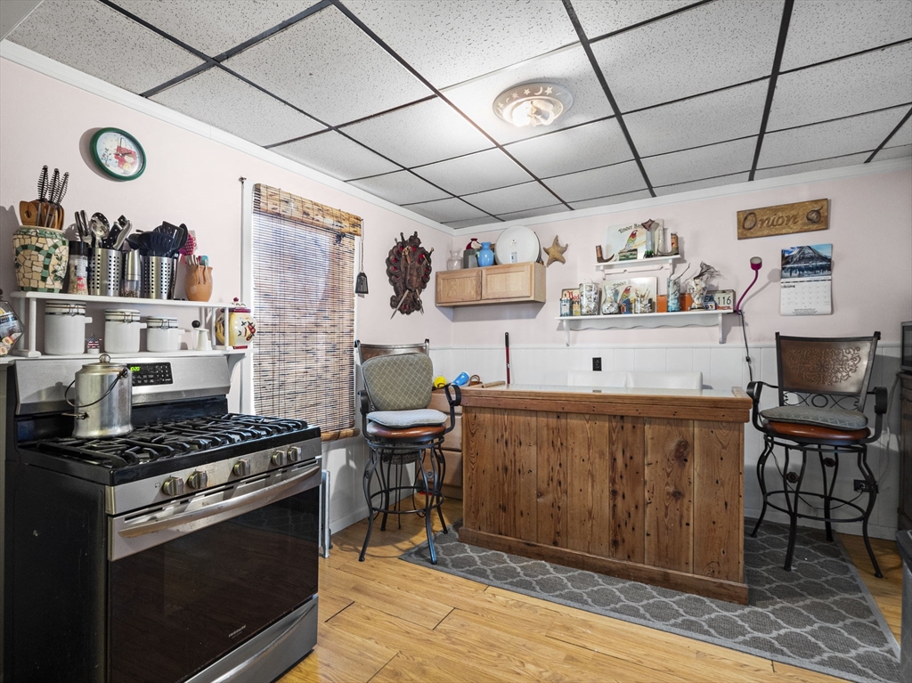 27 Rowe St. Property Photo 5