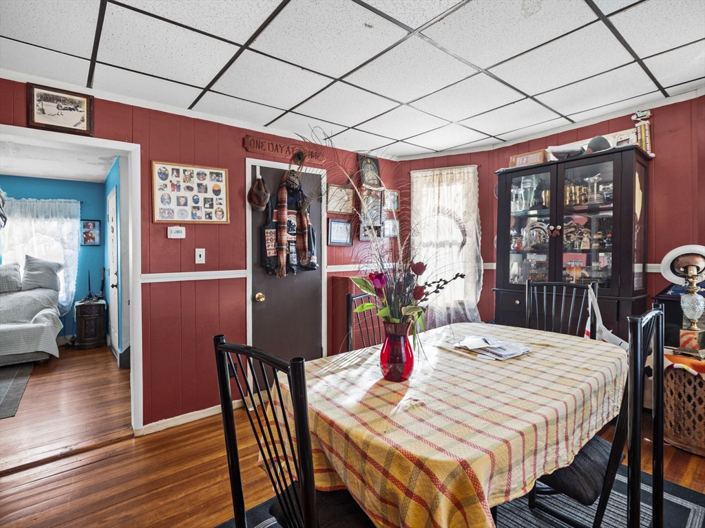 27 Rowe St. Property Photo 9