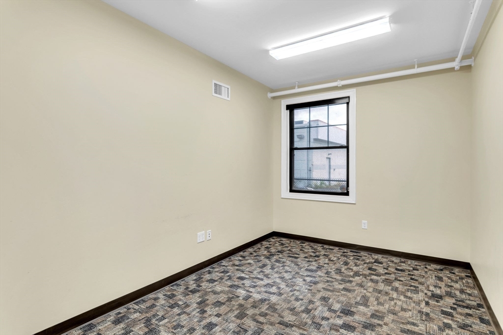 1010 Thorndike Property Photo 21