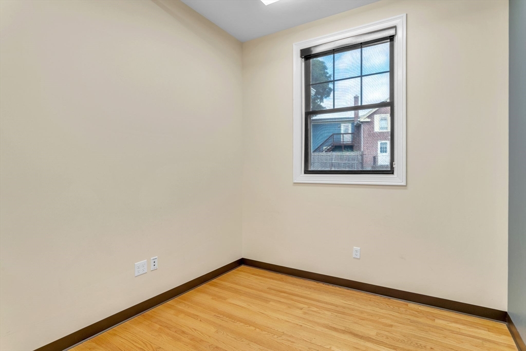 1010 Thorndike Property Photo 30