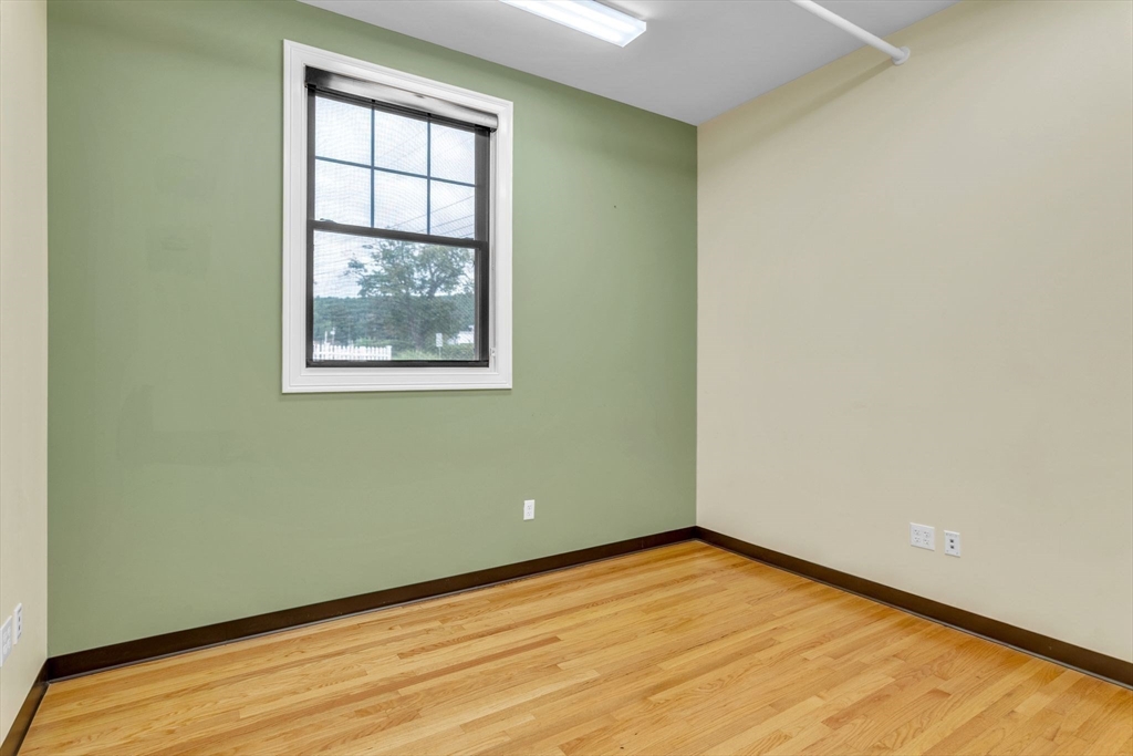 1010 Thorndike Property Photo 31