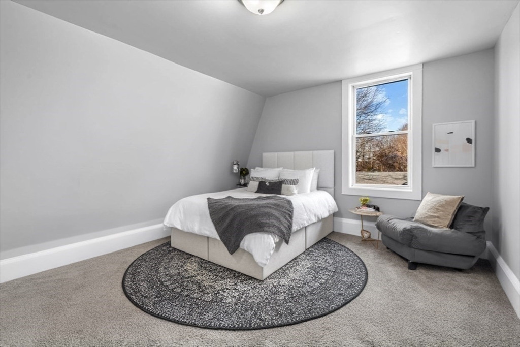 215 Summer Street Property Photo 8