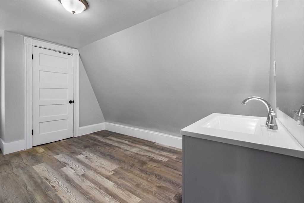 215 Summer Street Property Photo 14