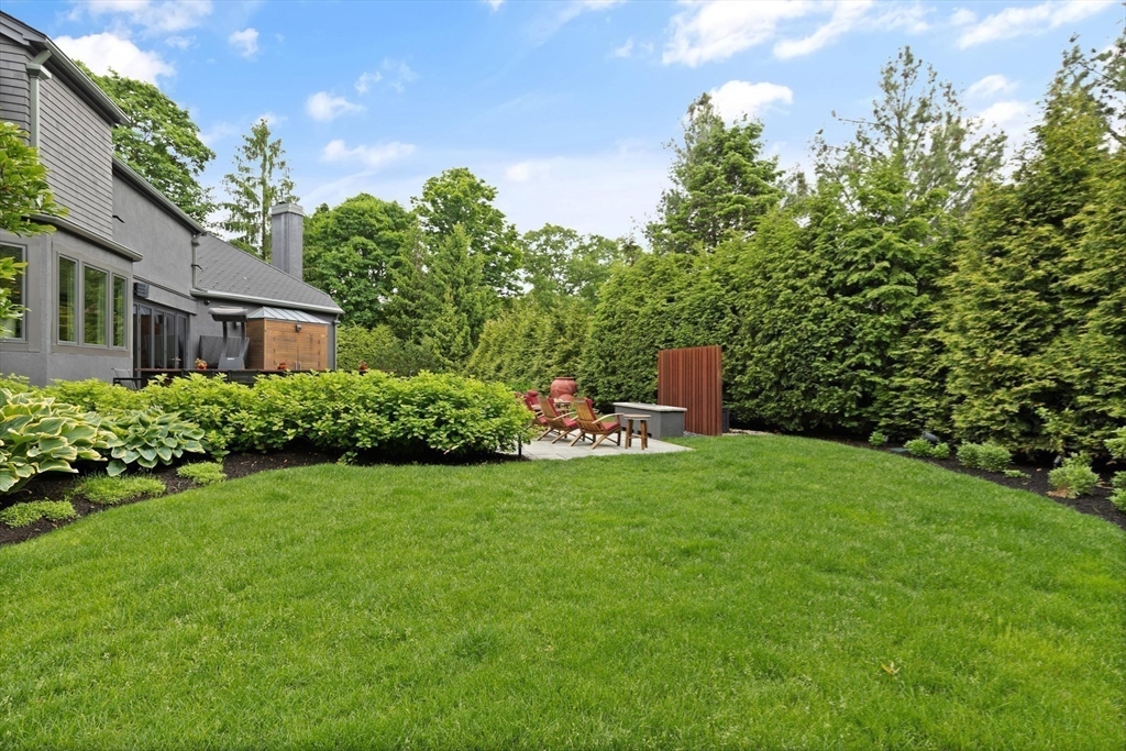 682 Hammond Property Photo 36