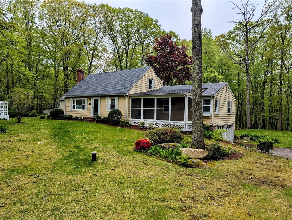 313 Bennett Rd Property Photo 2