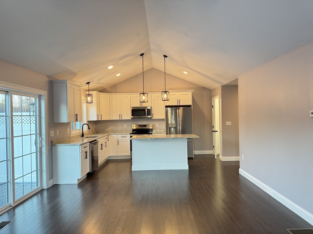 522 B South Street # B Property Photo 3