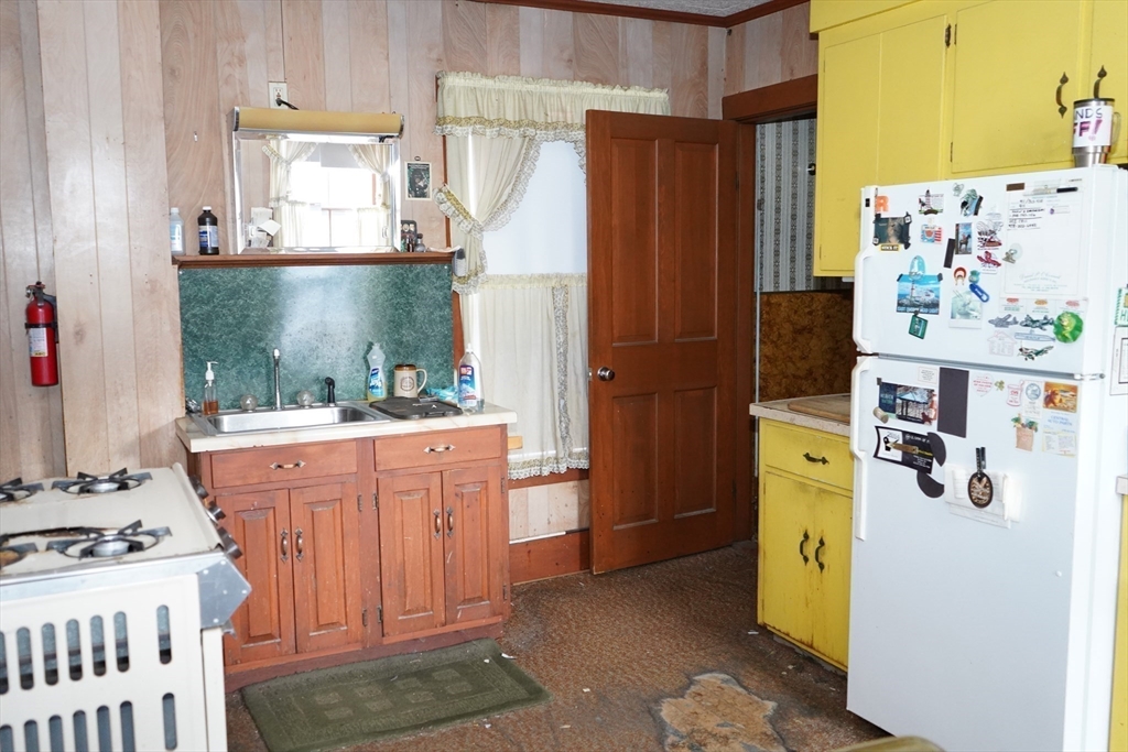 106 Summit Street Property Photo 10