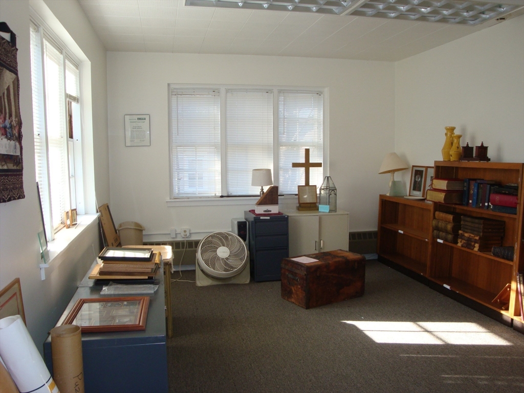 104 N Washington St Property Photo 17