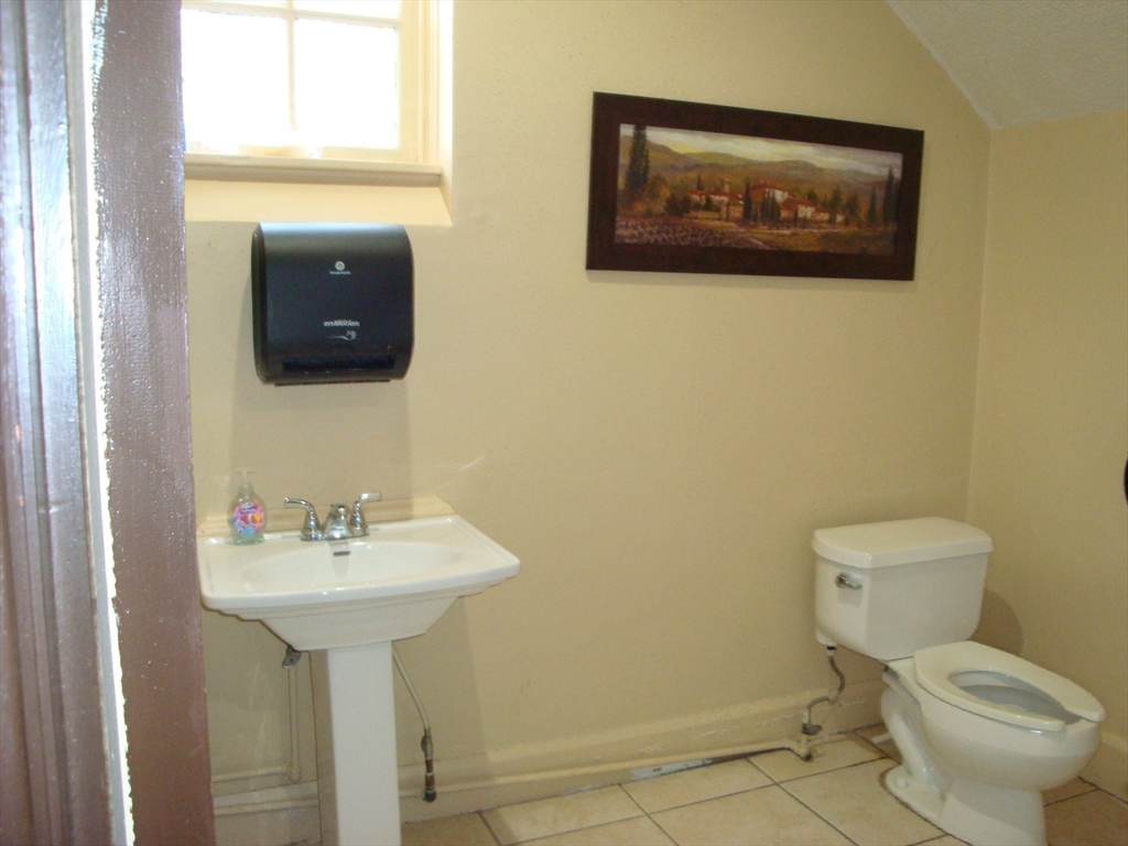 104 N Washington St Property Photo 20