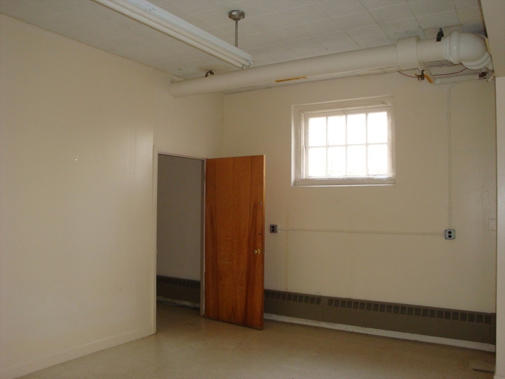 104 N Washington St Property Photo 31