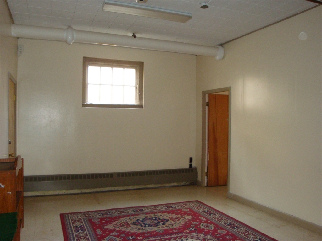 104 N Washington St Property Photo 32