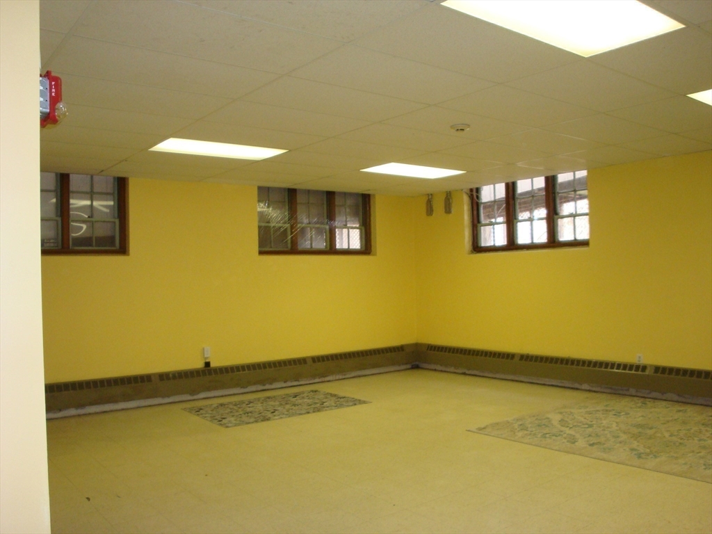104 N Washington St Property Photo 34