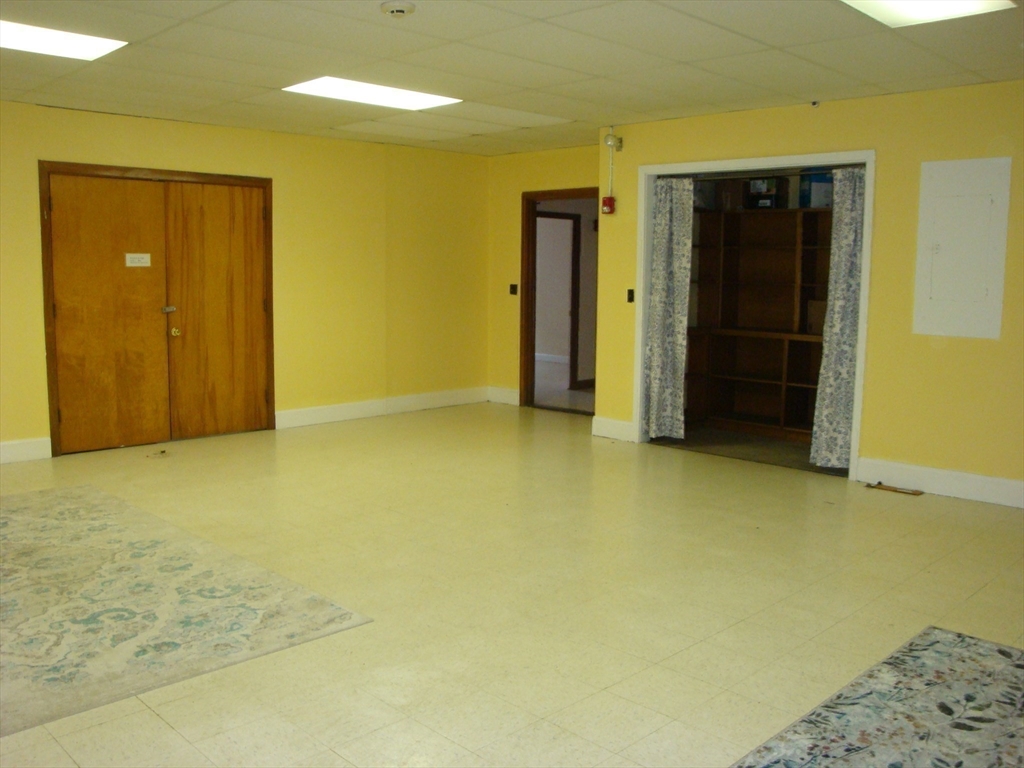 104 N Washington St Property Photo 36