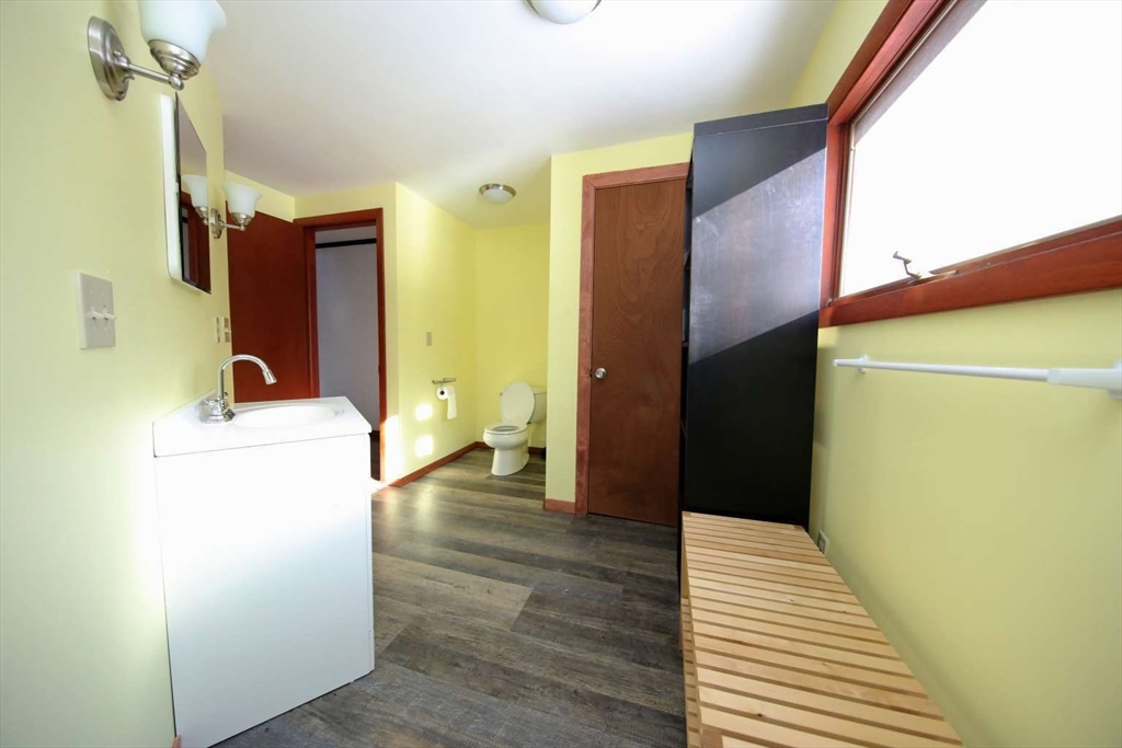8 Thayer Road Property Photo 8