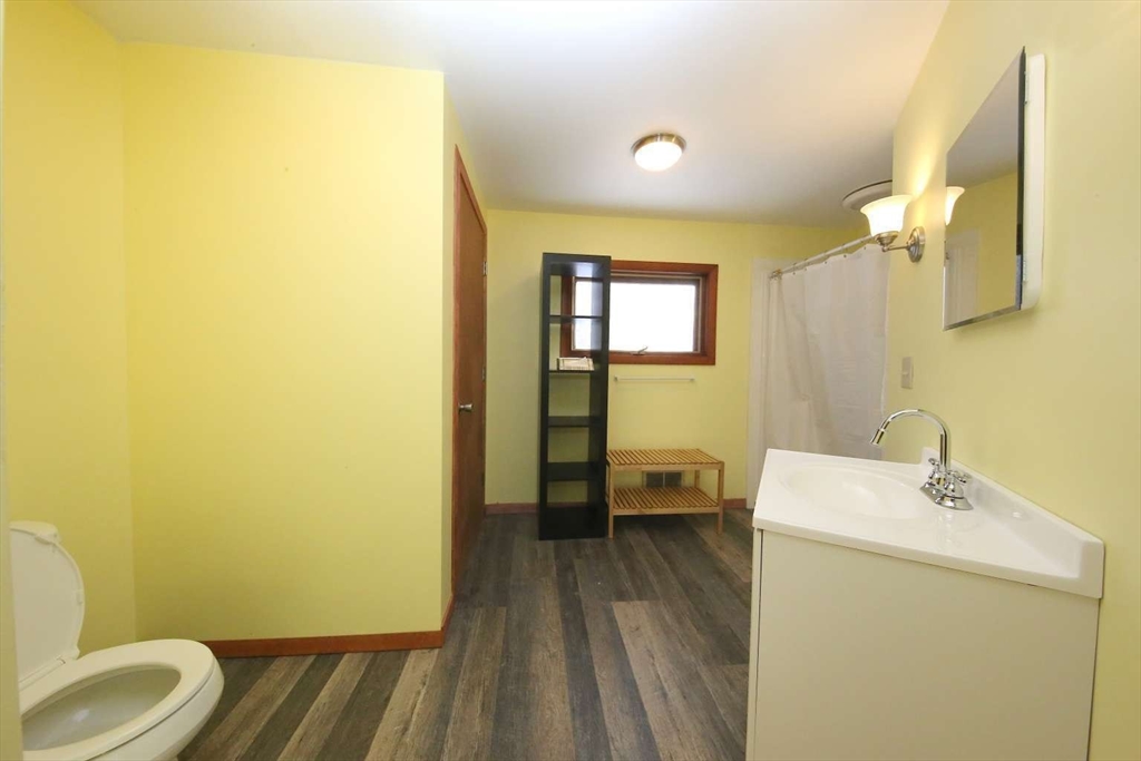 8 Thayer Road Property Photo 11