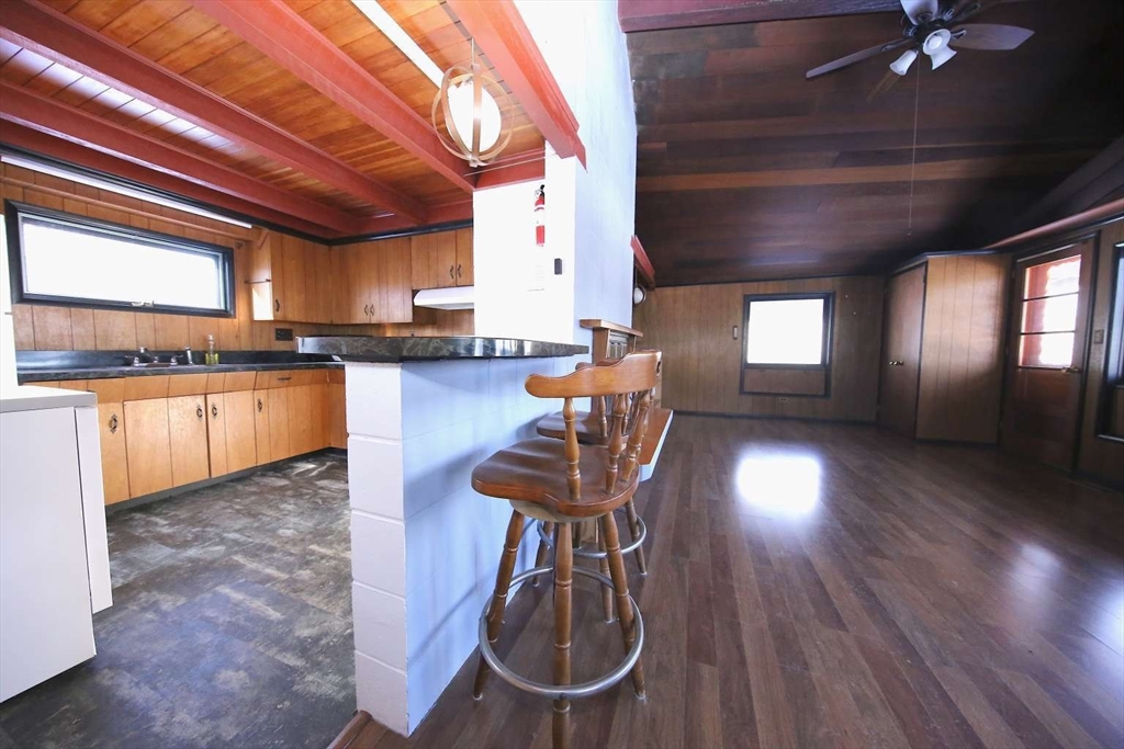 8 Thayer Road Property Photo 16