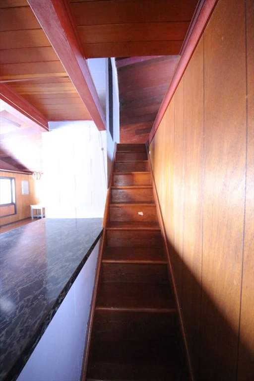 8 Thayer Road Property Photo 23