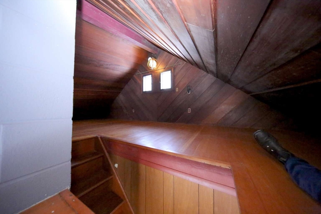 8 Thayer Road Property Photo 24
