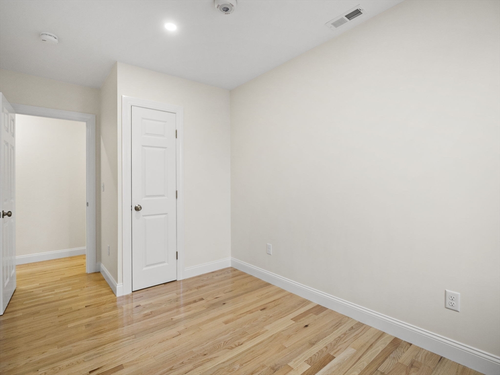 23 Thornton St # 6 Property Photo 11