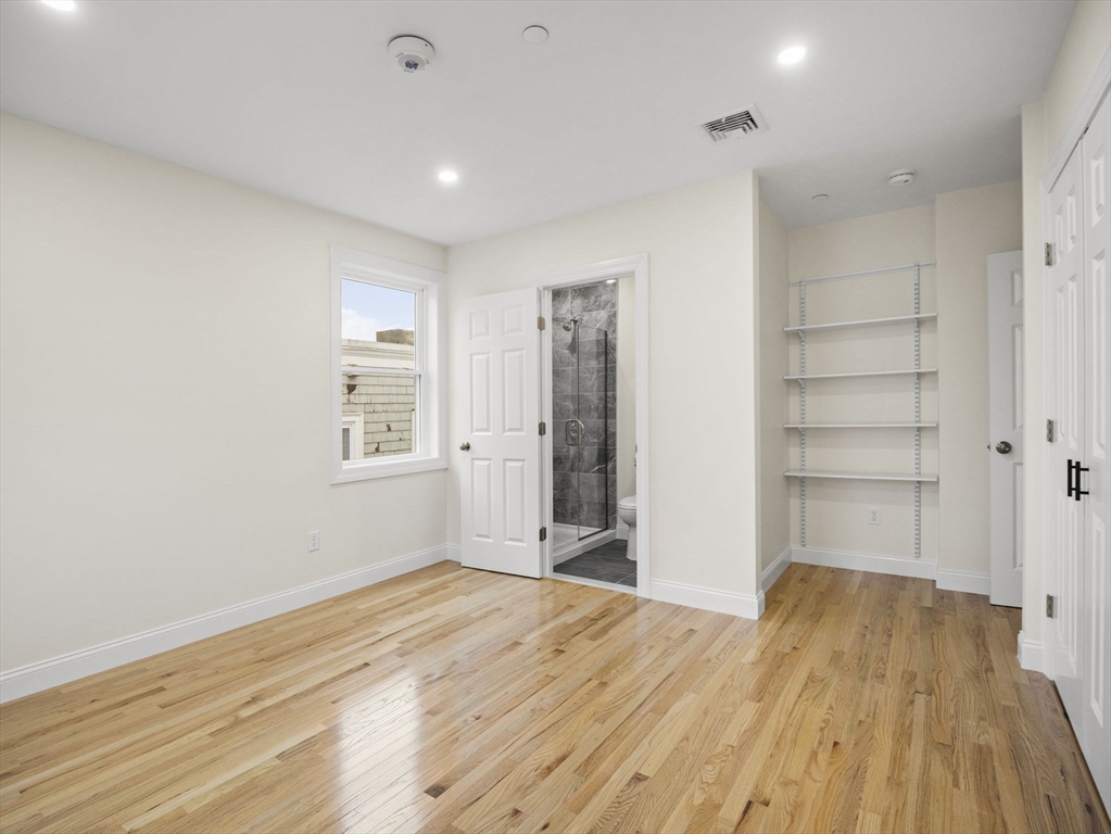 23 Thornton St # 6 Property Photo 13