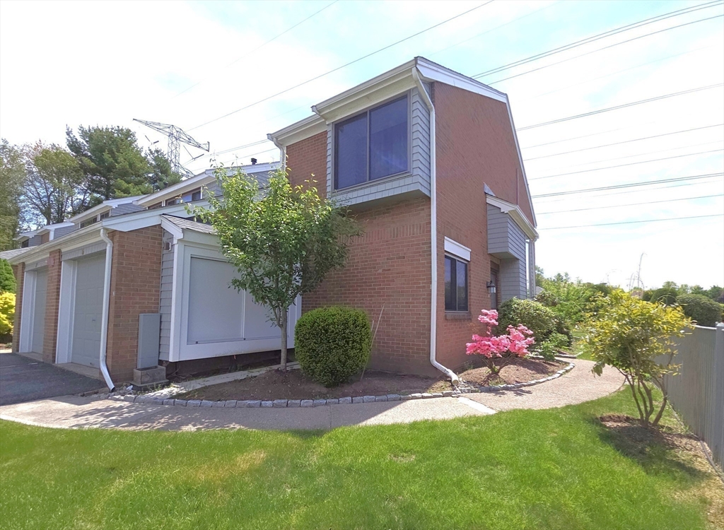 16 Rosewood Drive # 04 Property Photo 34