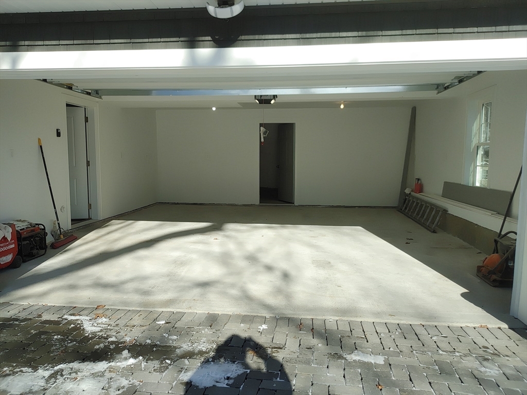 12 Meadow Lane # A Property Photo 9