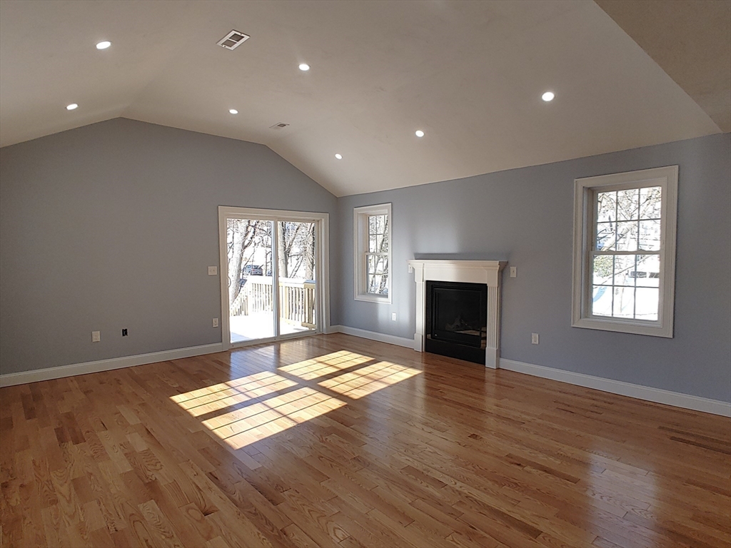12 Meadow Lane # A Property Photo 14