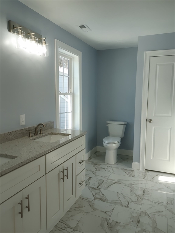 12 Meadow Lane # A Property Photo 16