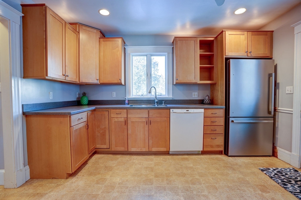 303 Beale St Property Photo 17