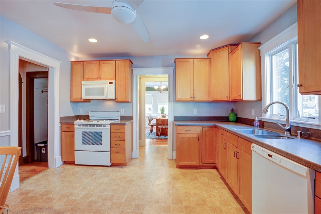 303 Beale St Property Photo 18