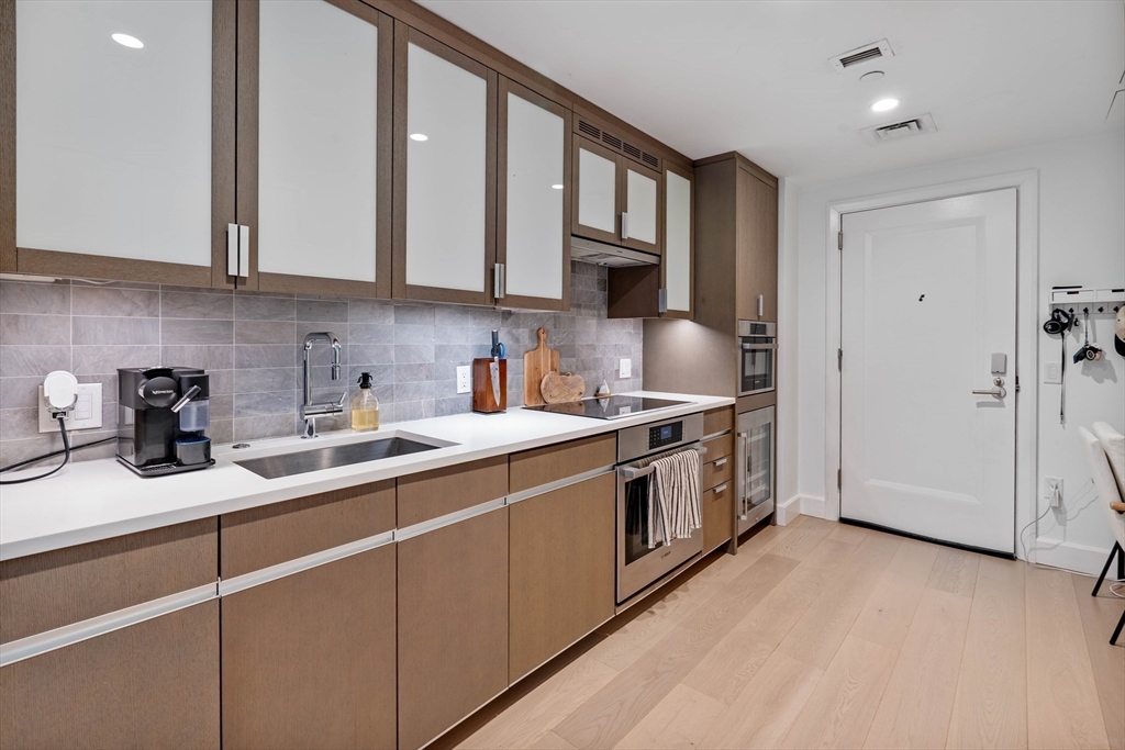100 Lovejoy Wharf # 5q Property Photo 5