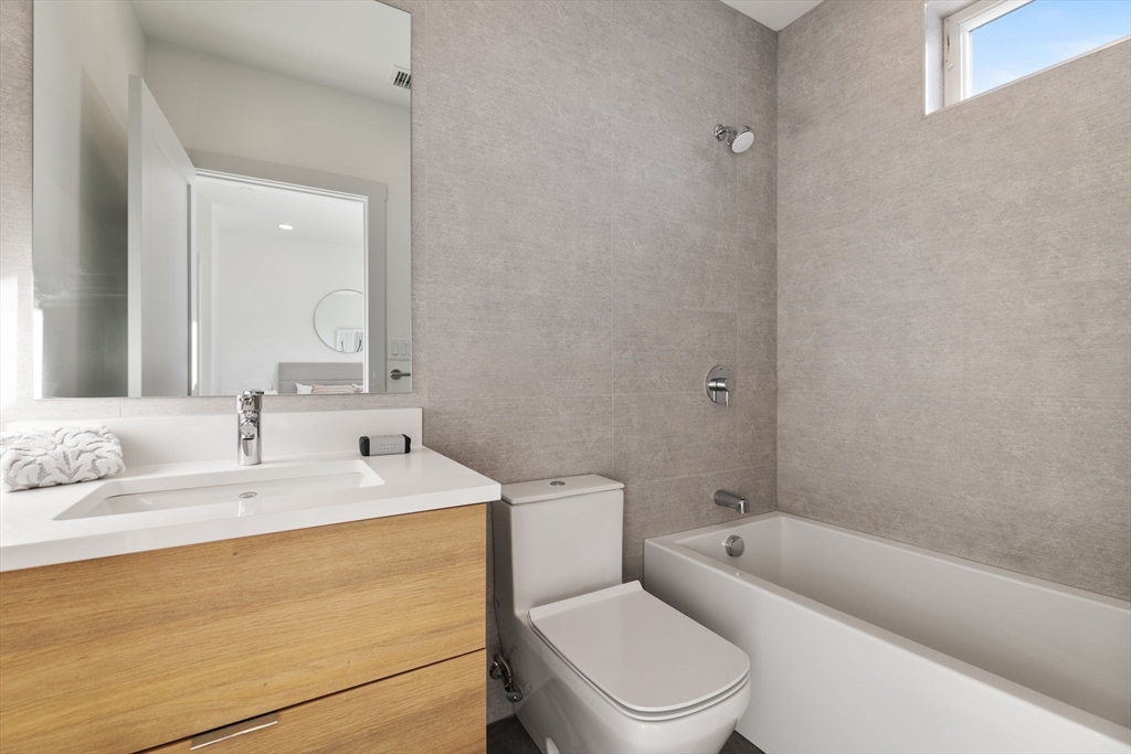 97 Elmwood Street # 313 Property Photo 14