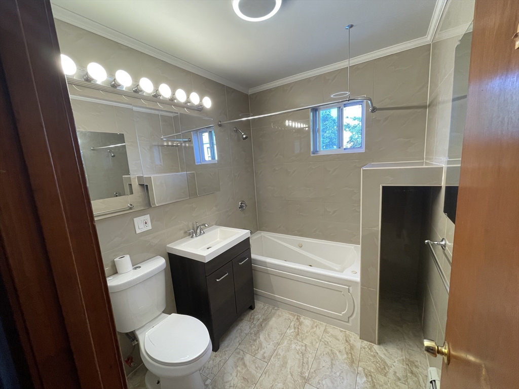 32 Moultrie Street Property Photo 3