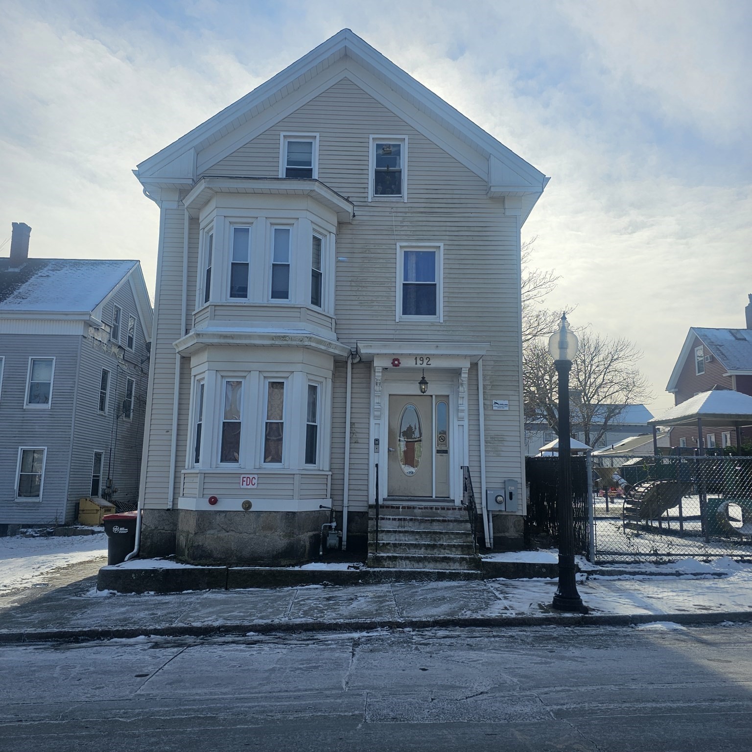 192 Walnut St Property Photo 1
